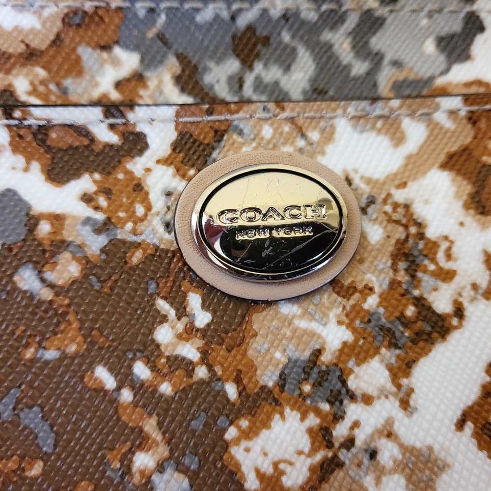 Coach Wristlet - Picture 7 of 8
